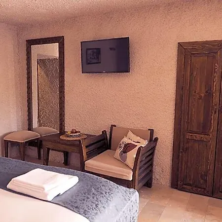 Otel Stone Age
